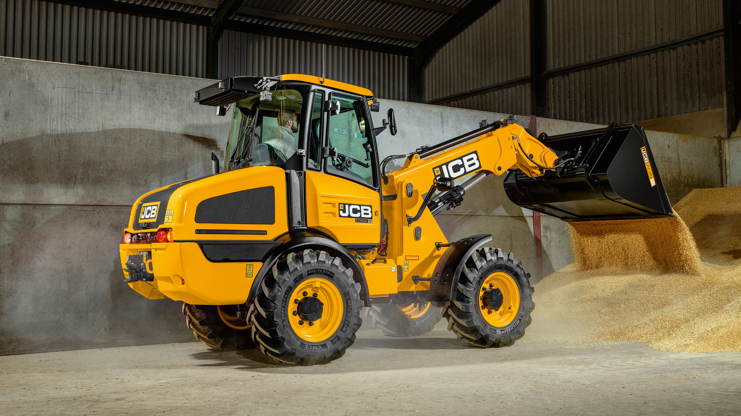 Bild folgt (Teleskopradlader)